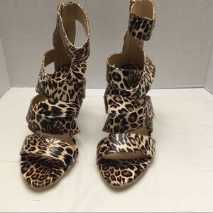Mackin J heels size 8.5